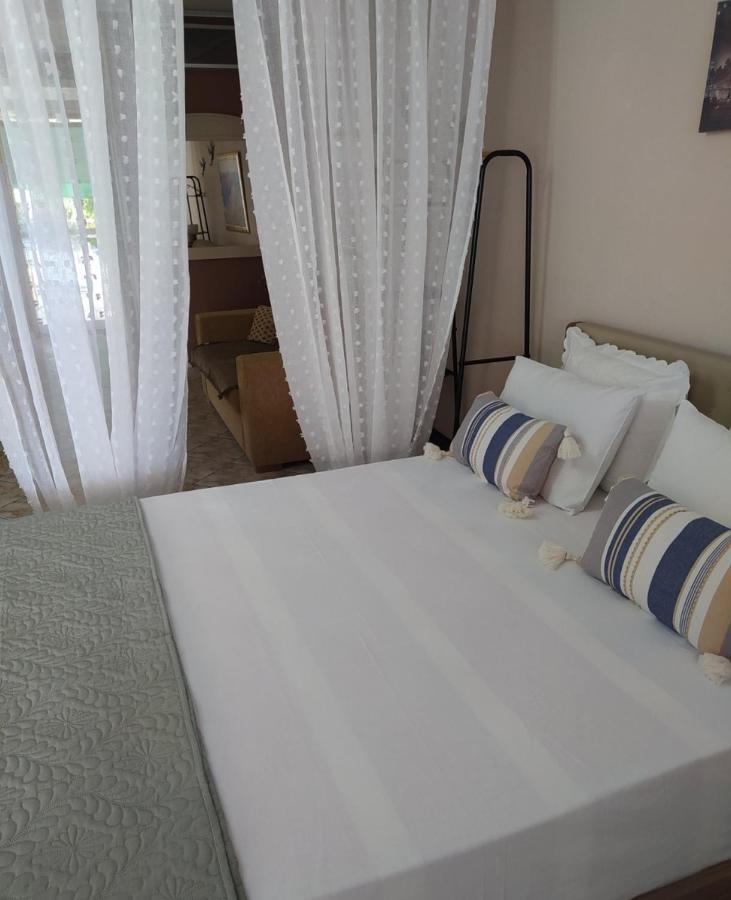 Kalli'S Apartment Kavala Bagian luar foto